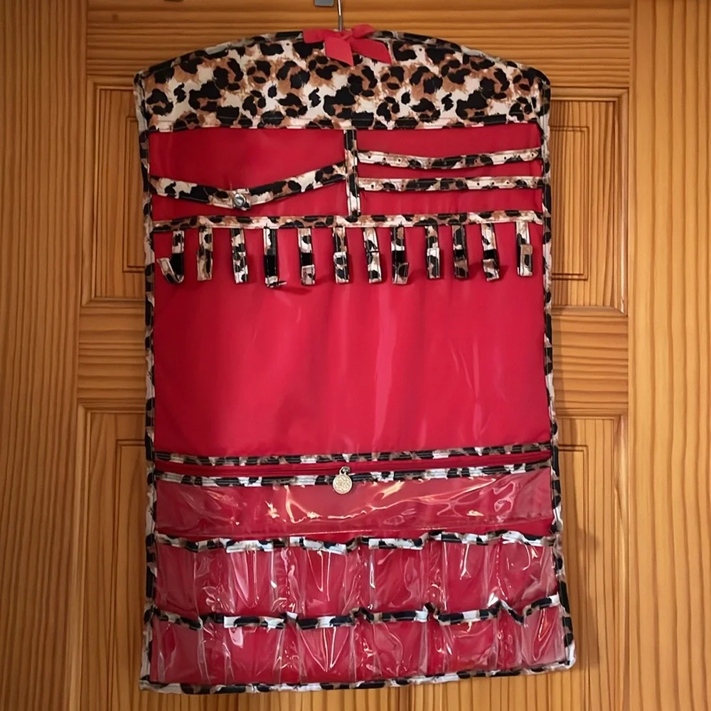 Red & leopard 🐆 jewelry organizer